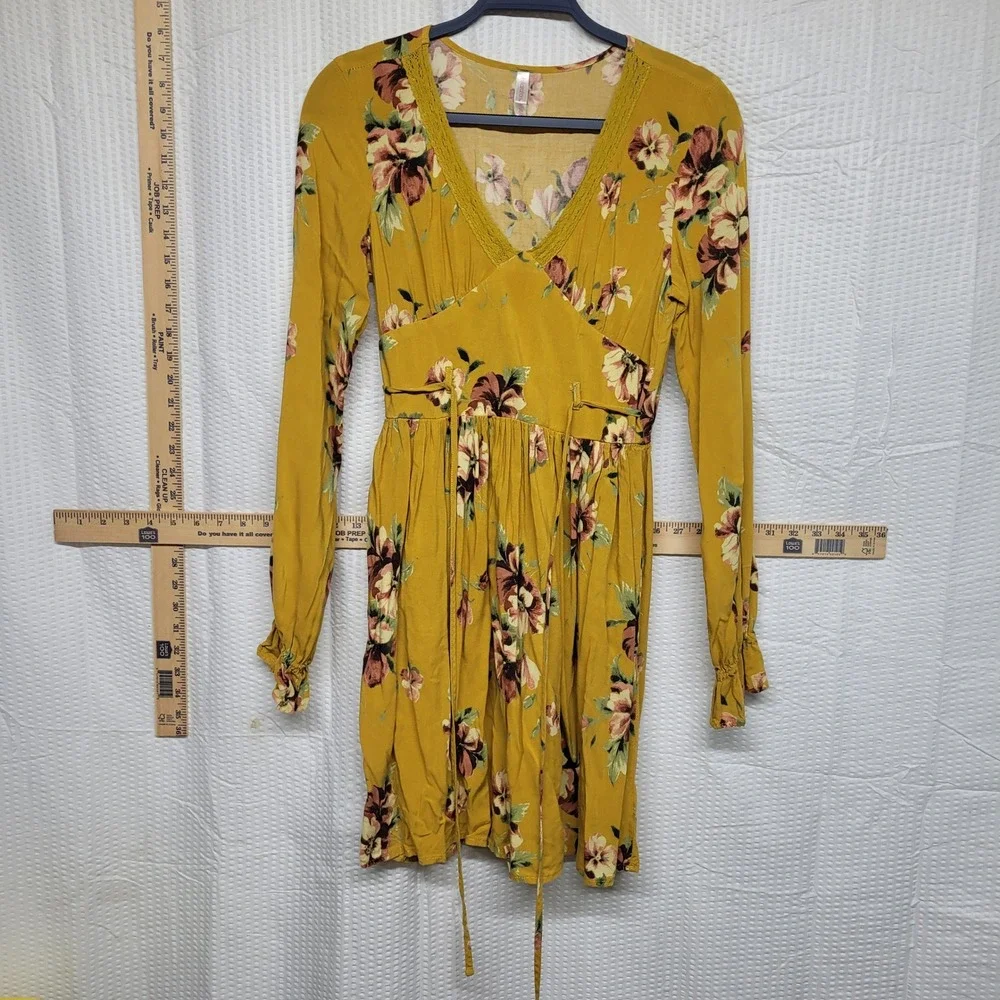 Xhilaration Mustard Yellow Floral Boho Mini Dress‎ XS Long Sleeve Crochet Trim
